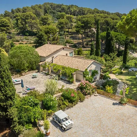ゲストハウス Domaine Des Encourdoules ヴァロリス