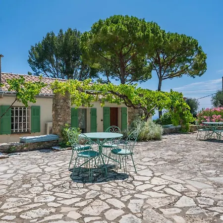 Domaine Des Encourdoules Maison d'hôtes *