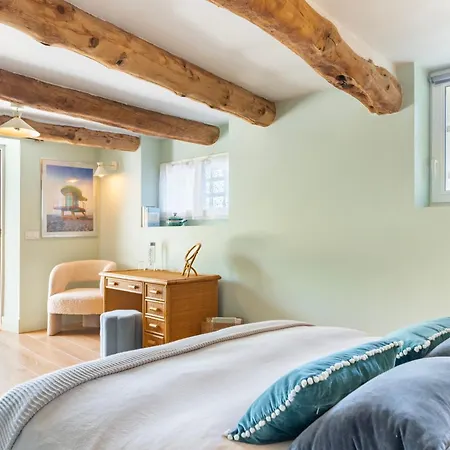 Domaine Des Encourdoules Guest house *
