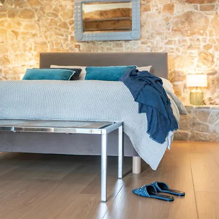 Domaine Des Encourdoules Guest house