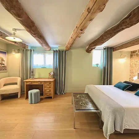 Domaine Des Encourdoules 3*