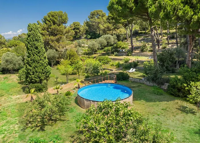 Domaine Des Encourdoules 3*