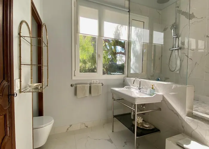 Domaine Des Encourdoules ゲストハウス 3*