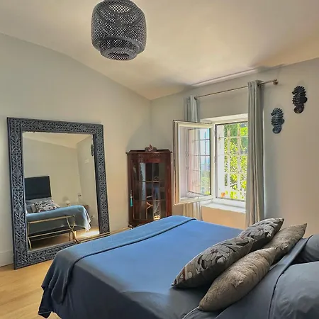 Domaine Des Encourdoules Pensjonat 4*